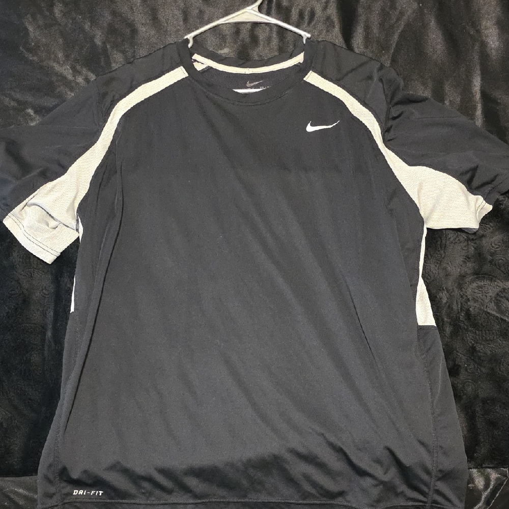 Nike Black and White Dri-FIT Short Sleeve Athletic Tee